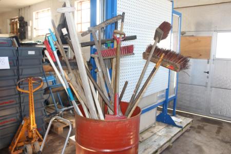 Barrel with various tools + hose cart