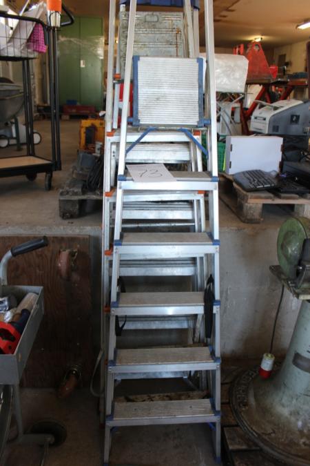 3 pieces. aluminum ladders
