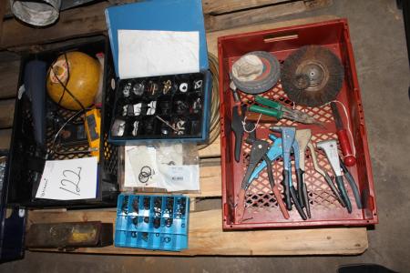 Assortment Boxes with bla O-rings + plumbing accessories + popnittetænger etc.