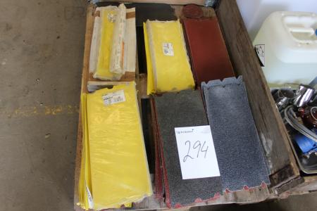 Pallet with abrasive paper 205 x 470 mm