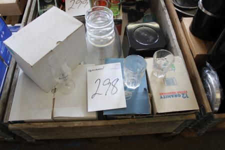 Boxes with drinking glasses and 24 pieces. beer glass