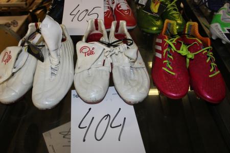 3 pairs of soccer shoes size. 6.5 + 7 + 8
