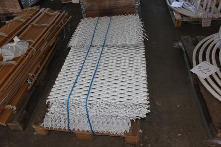 2 pallets with steel ceiling tiles 60 x 60 cm