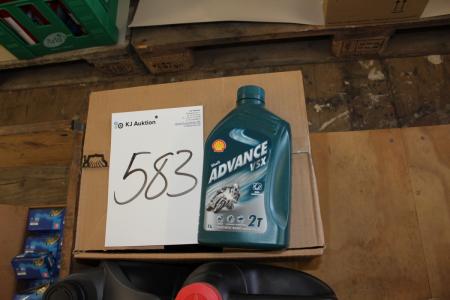 Box with 12 pieces Shell Advance VSX 2T oil + cans with 5W-40 and 10W-40 oil