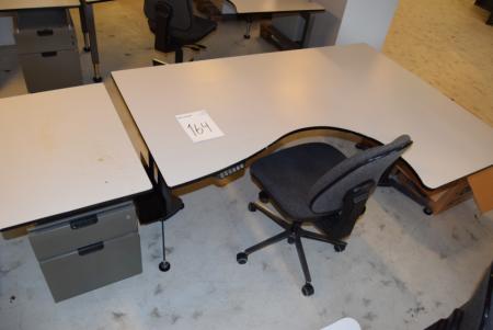 Schreibtisch mit Beistelltisch / Schubladen, Stuhl