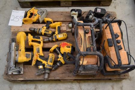 Pallet m. Drills without batteries and charger, jigsaw, radios, etc.