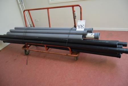 Trolley mit div. PVC-Rohr