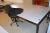 Schreibtisch mit Beistelltisch / Schubladen, Stuhl