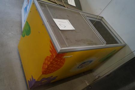 Gram freezer display 135x65 cm
