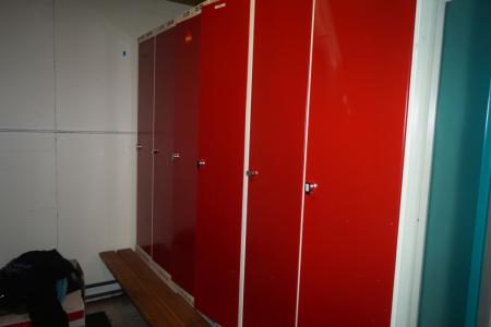 Garderobeskabe 2 fag 3 rums. 6 rum i alt farve rød.
