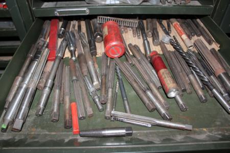 Contents in 2 drawers div cutters and rivals m.v.