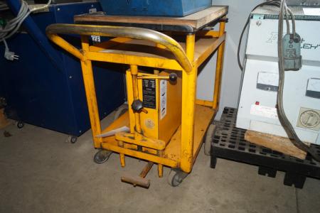 Lifting table on wheel type HV 400