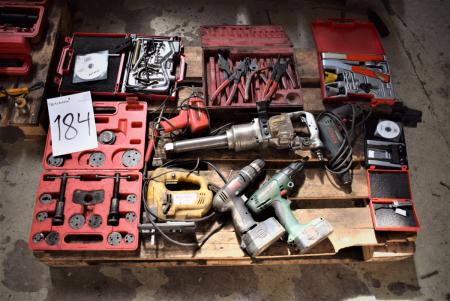 Palle m. Div. Tools, air wrench, drilling machines, locking bars, etc.