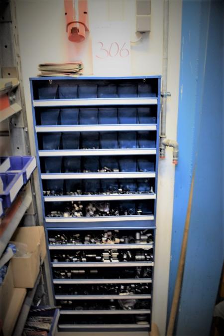 2 pcs. range shelving with bushings. Dismantled by the buyer