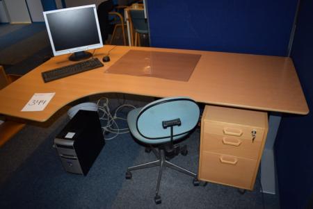 Hjørne hæve/sænke skrivebord, reol m. 4 rum, skuffestktion på hjul + reol m. udtræksplade og 2 låger + PC uden harddisk og skærm