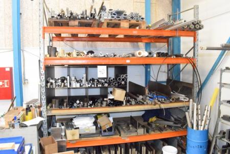 Contents of pallet racking, threaded rods, alustænger, iron, brass, etc. Pallet racking supplied