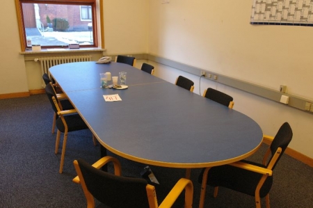 Mødebord EFG med 8 stole 