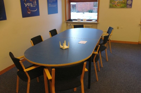 Mødebord EFG med 8 stole 