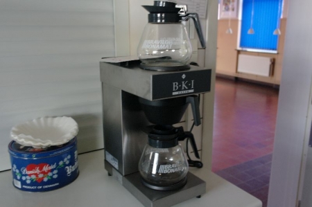 Kaffemaskine BKI Model novo-011 med 2 glaskander