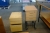 Parti kontormøbler 5 stole + 3 rullevogne + 5 borde + 4 reoelr + 2 skuffesektioner + PC bord + kommode 