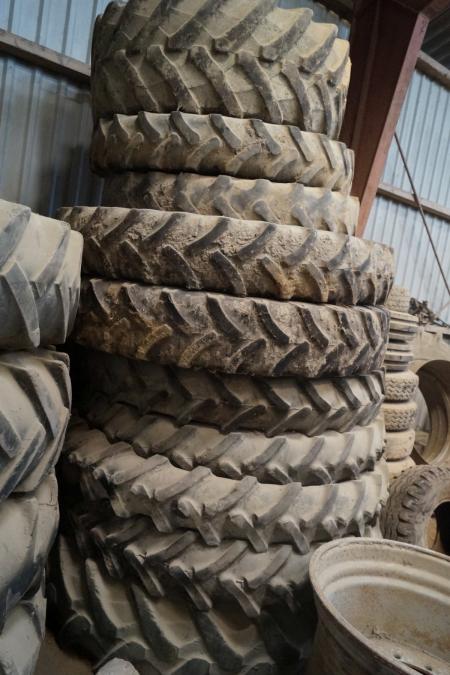 10 tires varying size a portion of spray tires.