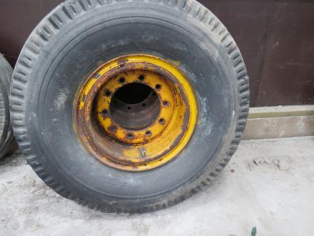 2 tires with rims 18-layer suit truck
