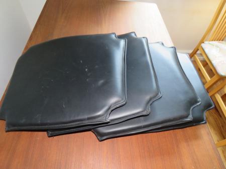 4 black leather cushions for Y chair
