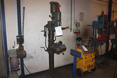 Pillar drill with machine vice and some equipment