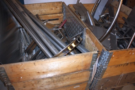 (2) pallets stainless / scrap iron