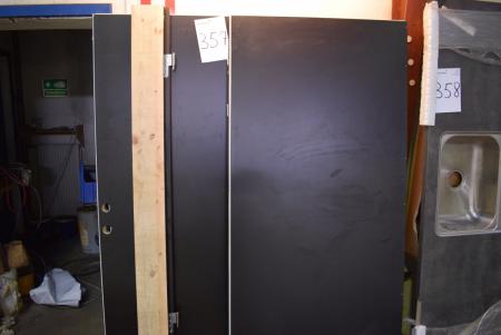 Double door m / frame minus the top and bottom piece, B 178 x H 211 cm. Missing two strokes lists