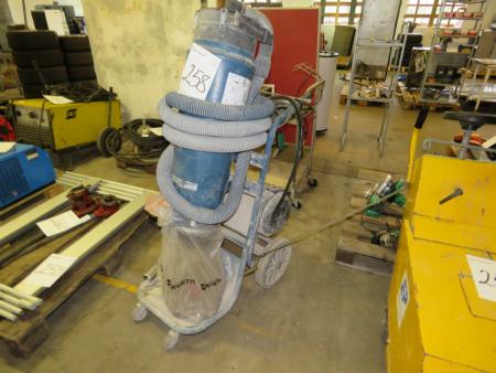 Industrial Vacuum cleaner with bag