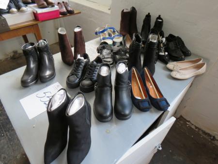 15 pairs of women's shoes NEW Str. 37