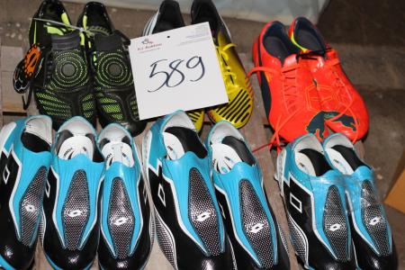 7 new pair of football boots size 8-8,5-9-11-12