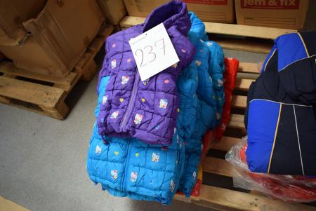 10 pcs. children jackets in paragraph. ca. 3-5 years.