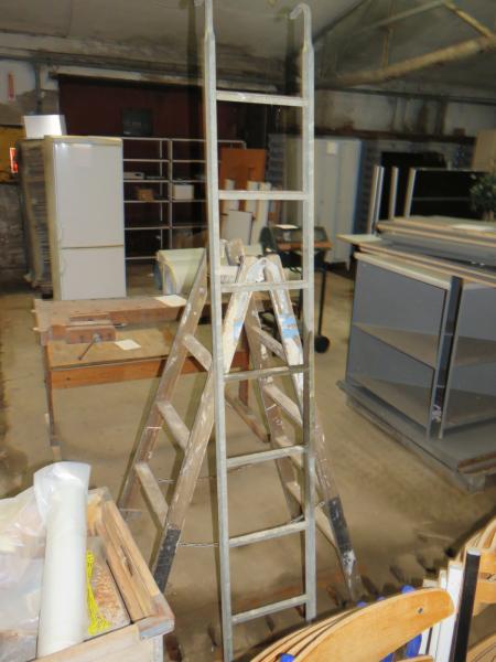 Ladder 2 pcs 1 wienerstige H 140 1 scaffolding ladder H 195 cm.