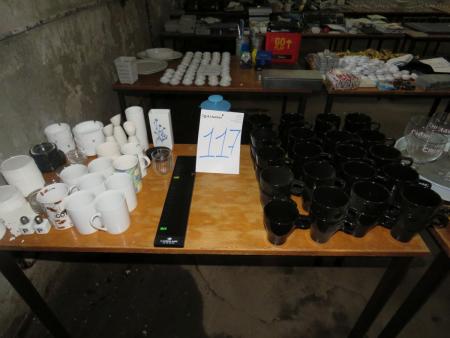 Various Porcelain / service, browse 39 black mugs.