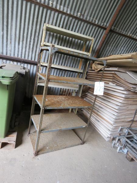 Storage rack with rust and patina. 1 piece a 100 x 40 x 200 cm, 1 piece a 92 x 50 x 160 cm