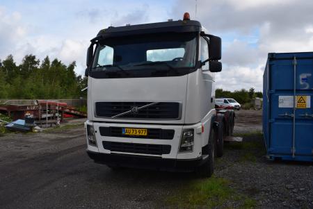 Volvo FH 13 480 HK year. 2008, 4 axles incl. new coupling, servohejs, t control. demountable shift of approximately One year ago. 8 x 4 tandem drive, manual transmission. AU73977. Faulty gearbox due mlg. on oil. No. plates not included
