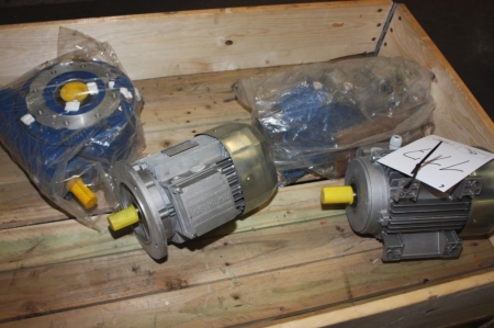 3 electrical engines + gear, new