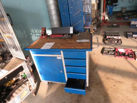 Würth tool trolley with contents. 80x90x55 cm