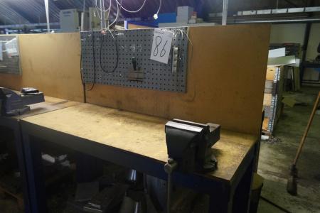 File bench with screwdriver and tool board. 200x60x87 cm