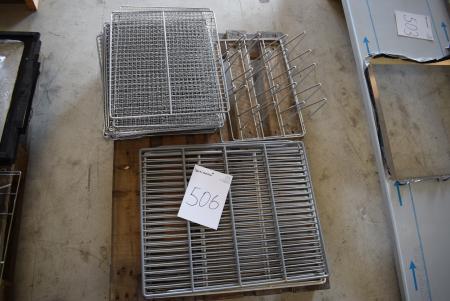 Various grates and 2. holders