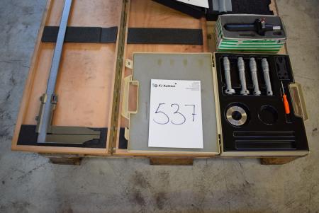 Caliper, torque wrench, measuring tools