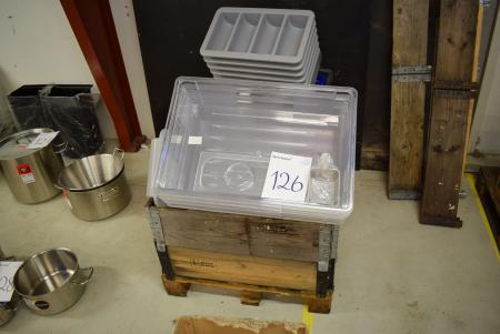 Pallet m. Div. Plastic trays, racks box to the etc.