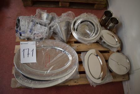 Pallet with bowls, platters, pitchers, napkin holder, etc. Stainless steel
