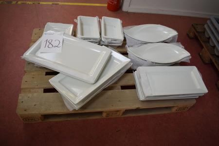 Pallet m. Div. impact-resistant heat-resistant dishes and bowls of diff. str.