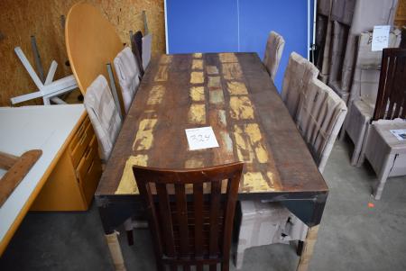 Dining table in wood m. 7 chairs