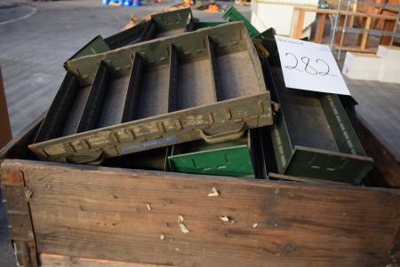 Pallet with assortment boxes, metal