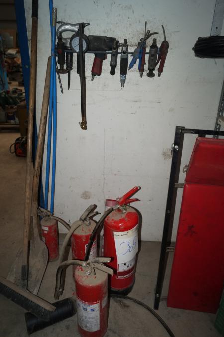 4 pcs Fire extinguishers. air Tools