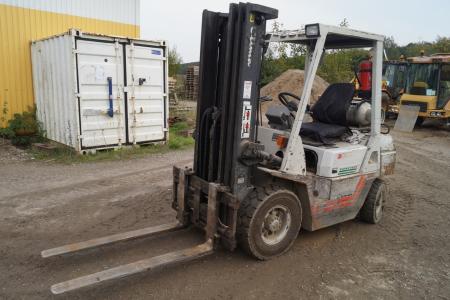 Truck Year 1994 Kalmar 2825 with freewheel. With side shift and fork assembly tower height 220 cm.